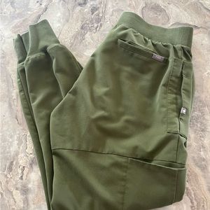 FIGS women’s medium, olive color with pink strings